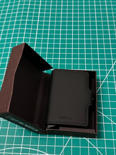 Secrid black 1 rfid - black, 7-in-1